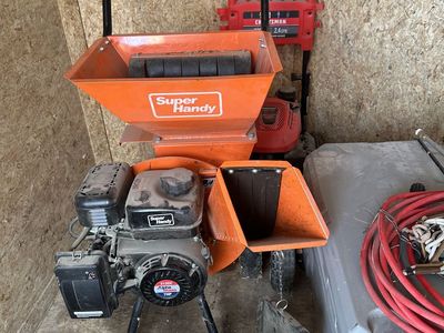 SuperHandy 3-in-1 Wood Chipper Shredder Mulcher.