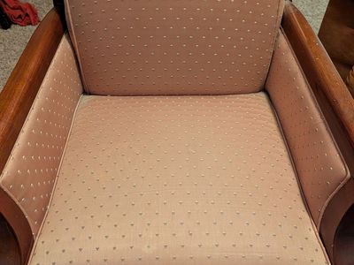 Chair, sturdy, pink