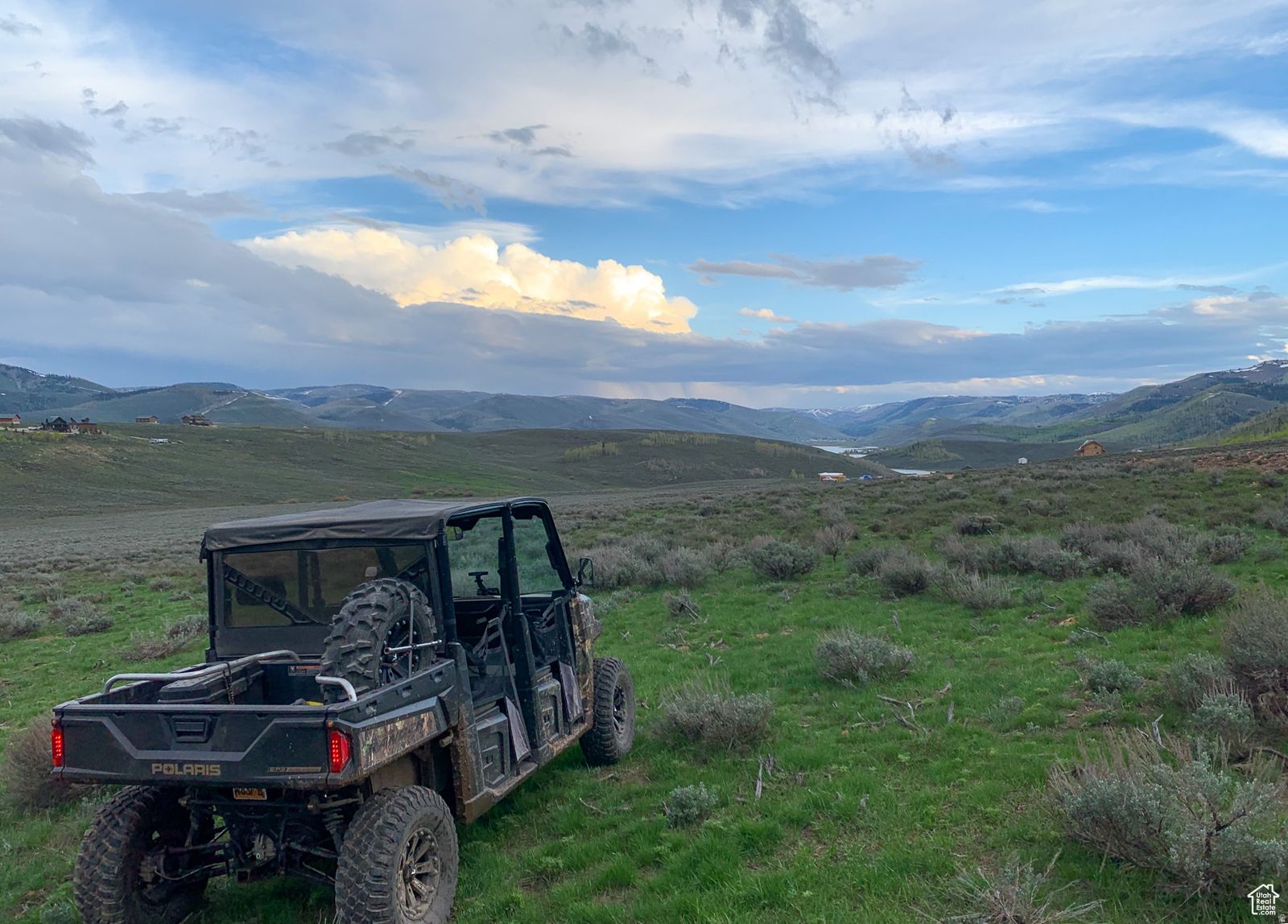 1.9 ACRES WITH HUGE VIEWS, YEAR-ROUND ACCESS, AND ENDLESS ADVENTURE