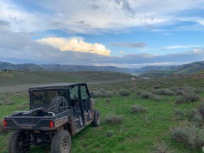 1.9 ACRES WITH HUGE VIEWS, YEAR-ROUND ACCESS, AND ENDLESS ADVENTURE