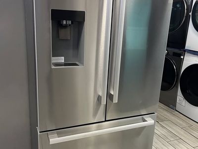 NEW BOSCH RERFRIGERATOR! 26cu ft French Door Counter Depth 500 Series