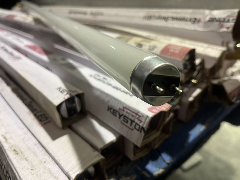 NEW LED Light Tubes - Fluorescent Replacements - Type C / T8 - 4' Long - Long Life - Low Power Use