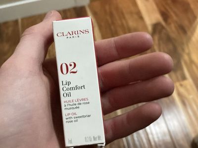 CLARINS Paris Lip Comfort Oil #02 with Sweetbriar Rose Oil - 7ml, Brand New