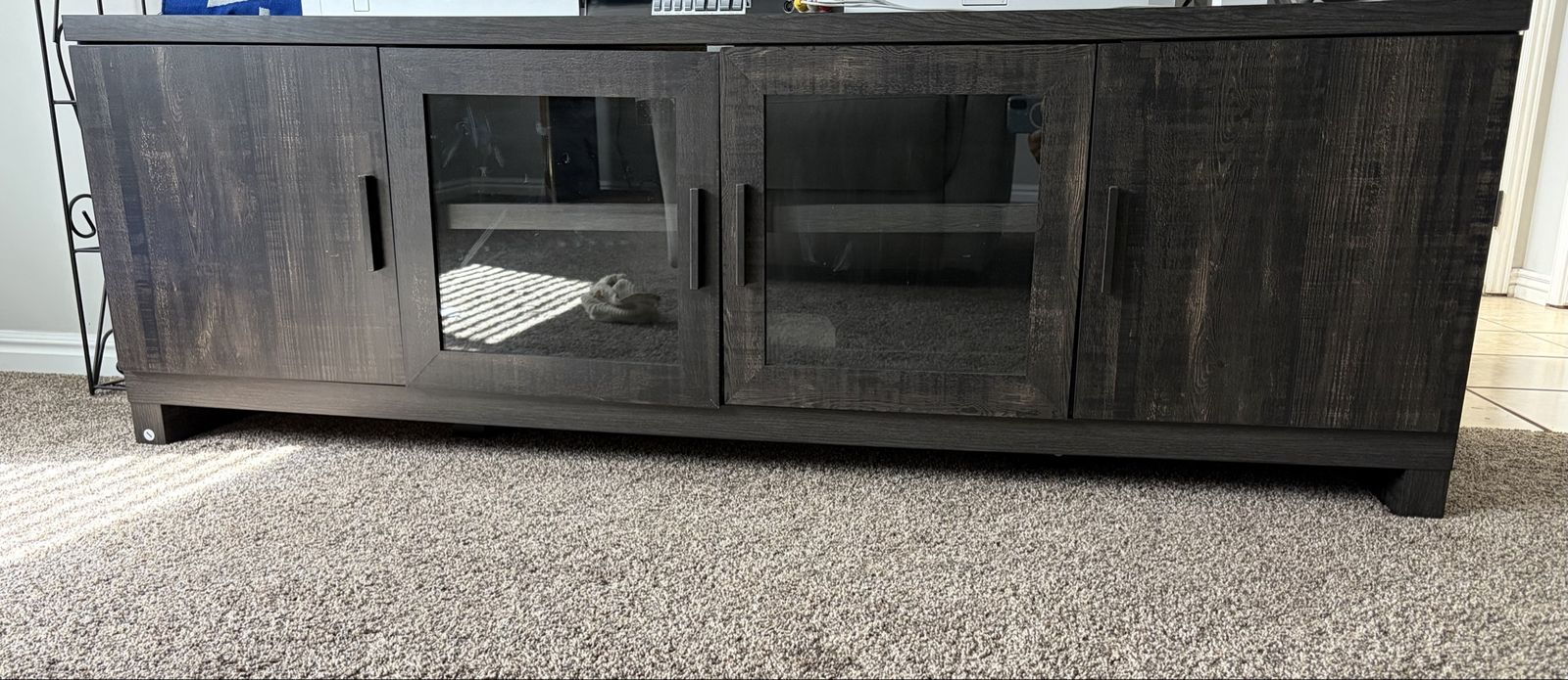Tv stand