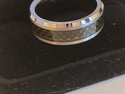 Men’s wedding band for sale