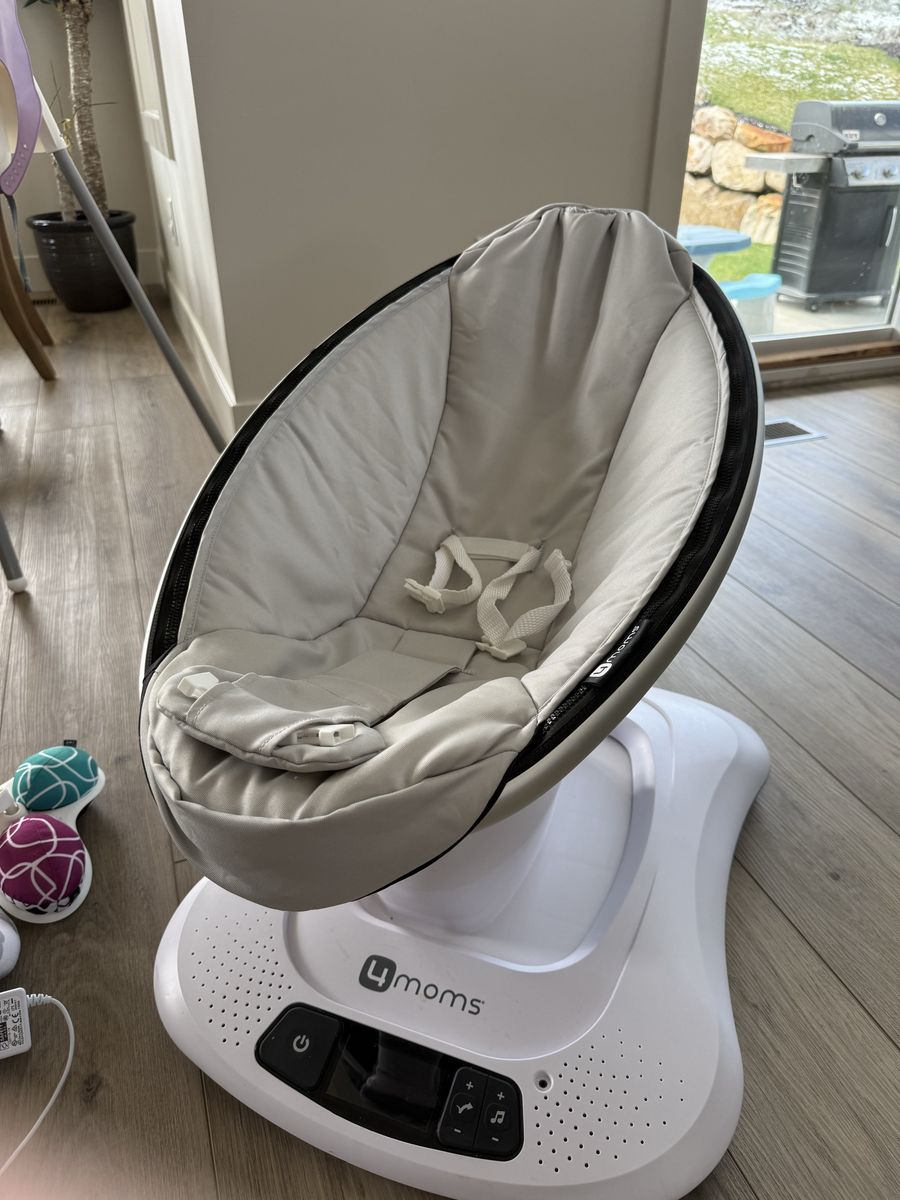 4Moms MamaRoo Gray Swing