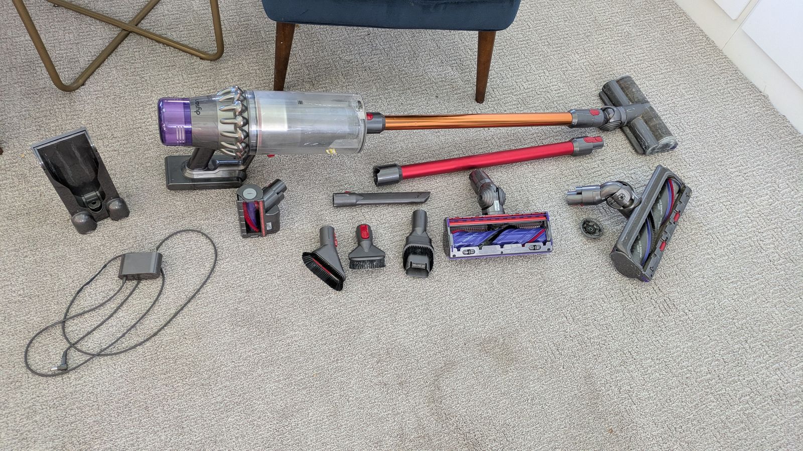 Dyson SV29 with attachments (not working)