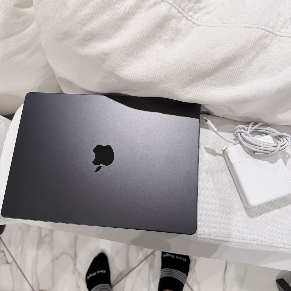 MacBook Pro 14” – M3 Pro, 18GB RAM, 512GB