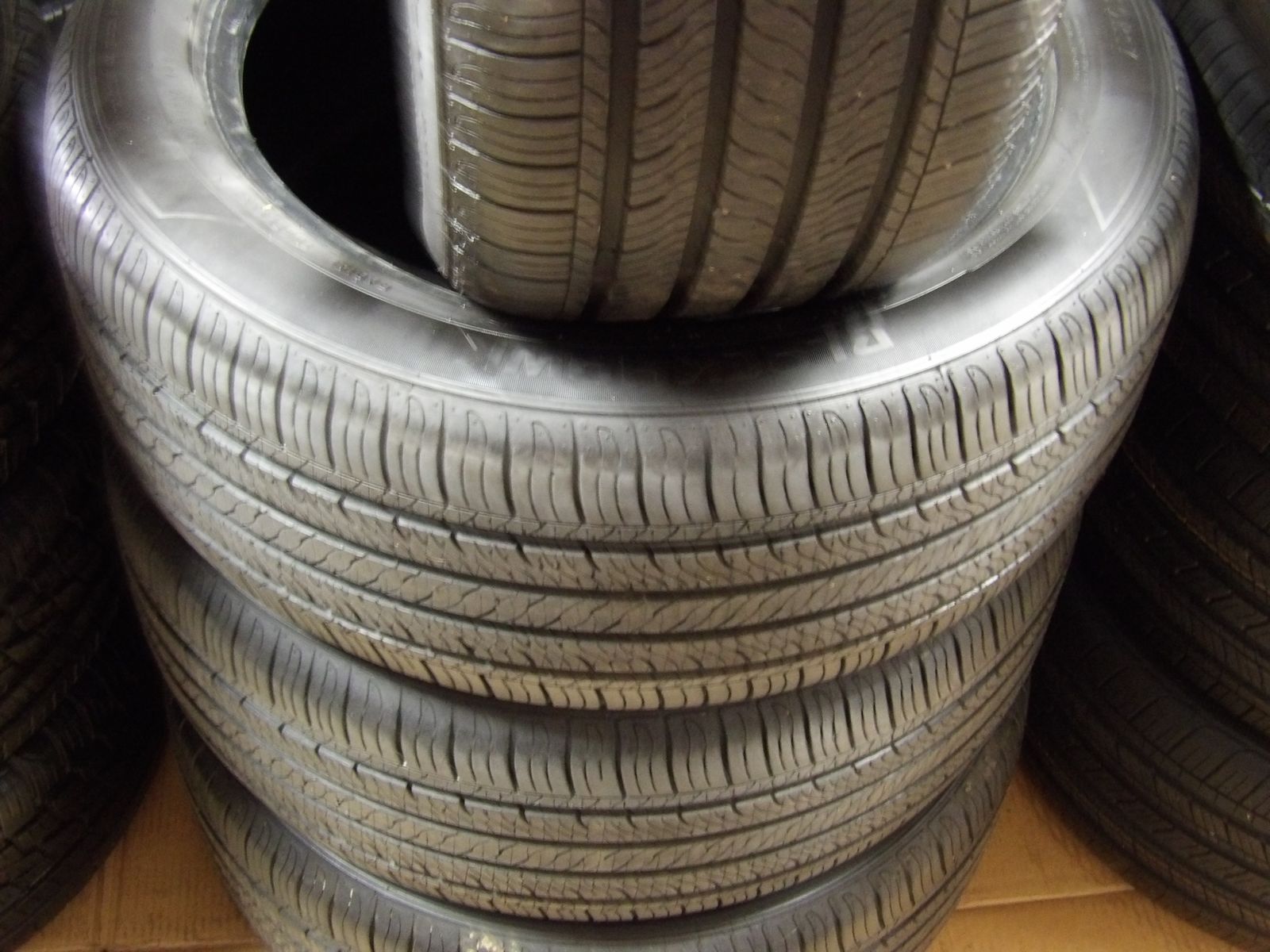 225/50R17 BLACKHAWK STREET H-HH-11 SET OF USED TIRES