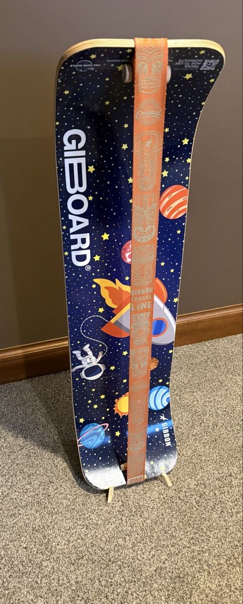 Gibbon slackboard with stand astronaut design (new w/o box)