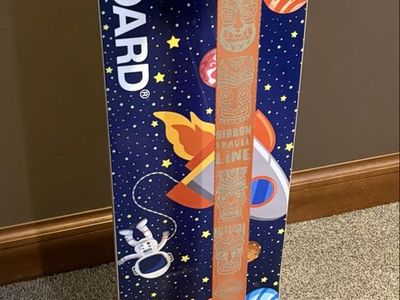 Gibbon slackboard with stand astronaut design (new w/o box)