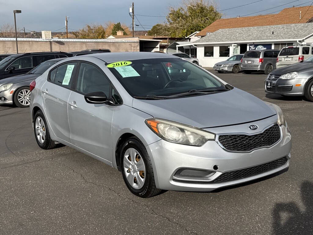2016 KIA FORTE LX
