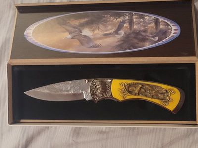 knife collectable. new