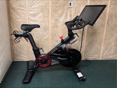 Peloton Exercise Bike with HD Touchscreen Display - Used Indoor Cycling