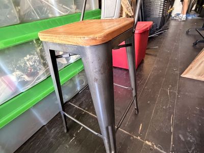 Counter stools - Qty 4