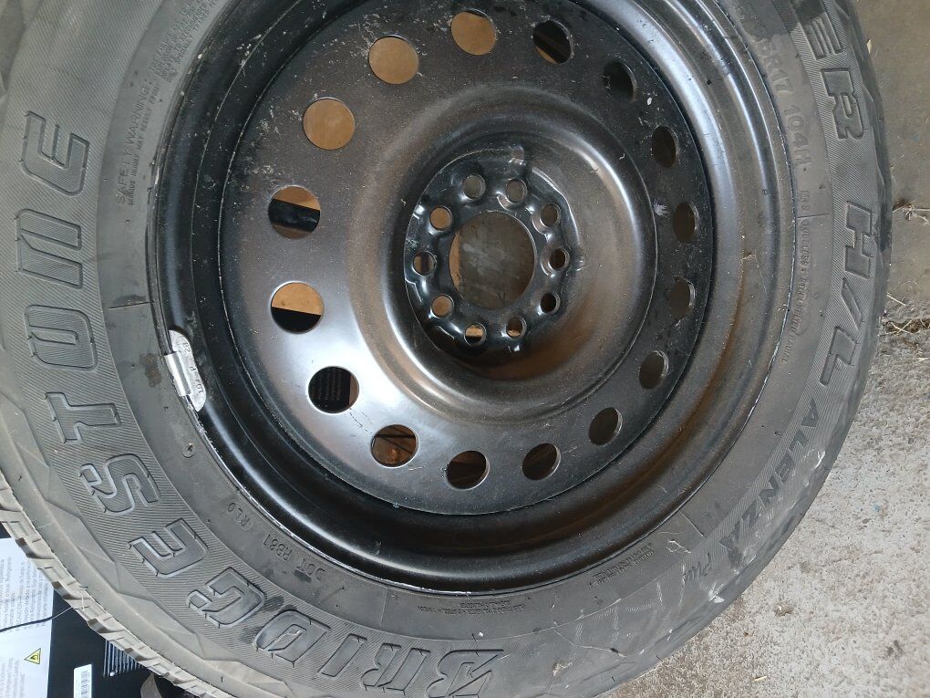 Bridgestone Tire Wheel 235/65R17