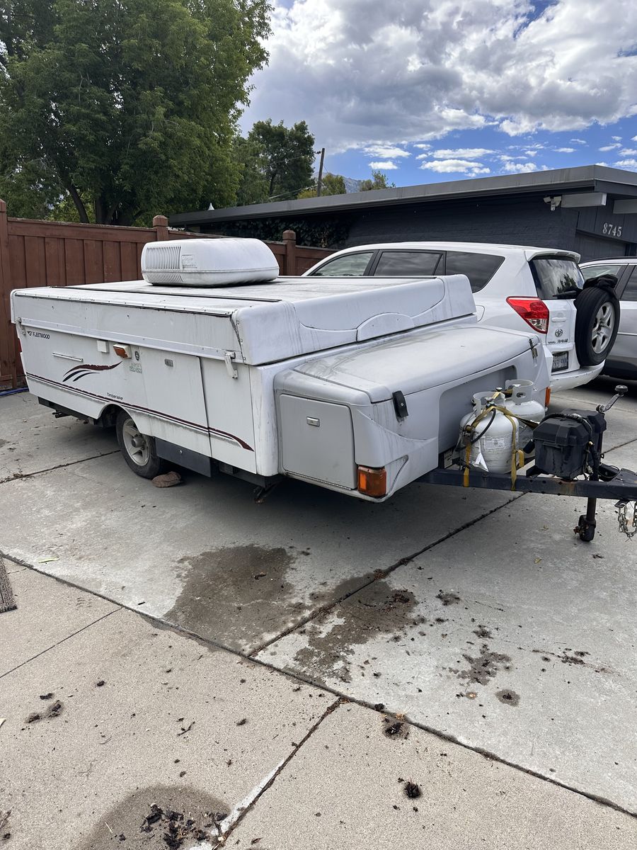 2006 Timberlake pop up trailer for sale