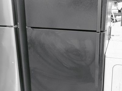 22 cf Top Freezer Refrigerator~90 Day Guarantee