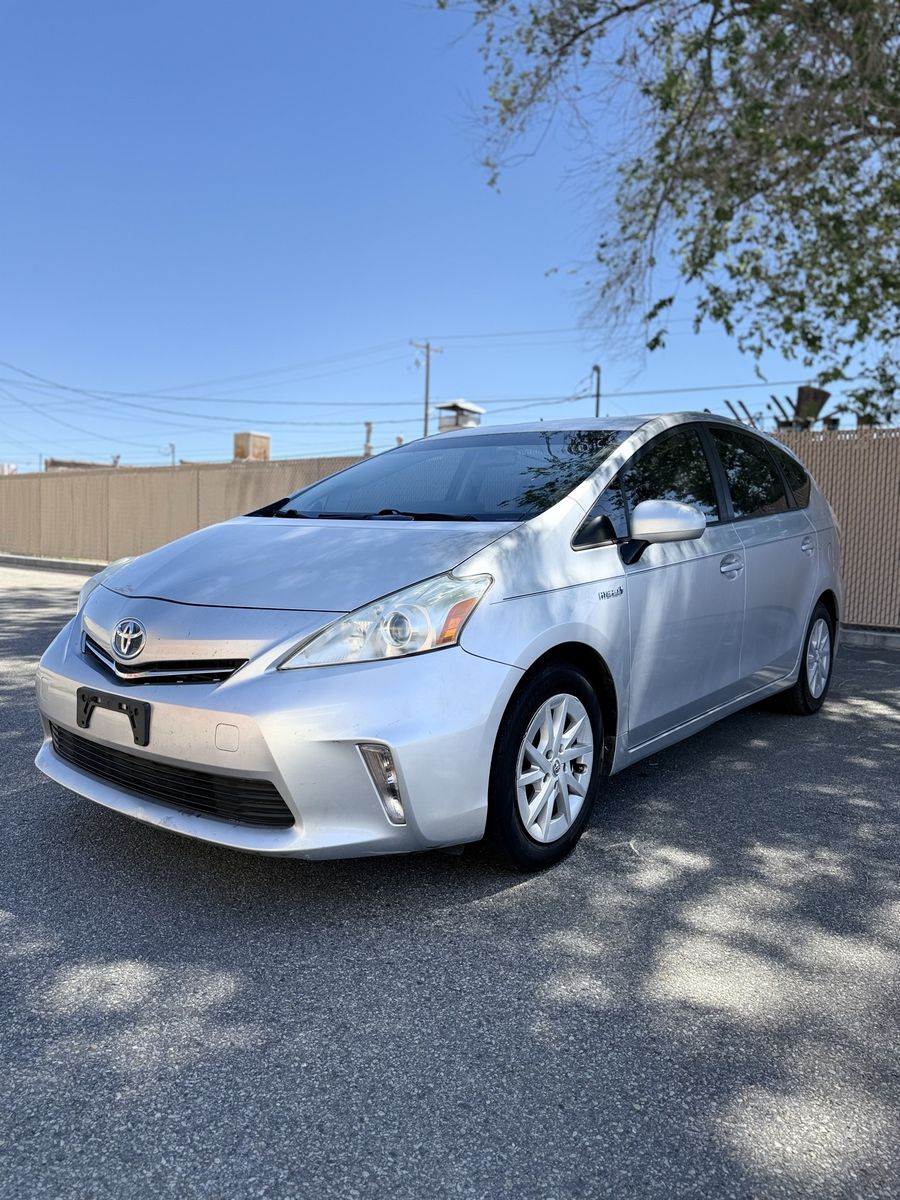 2013 Toyota Prius V 