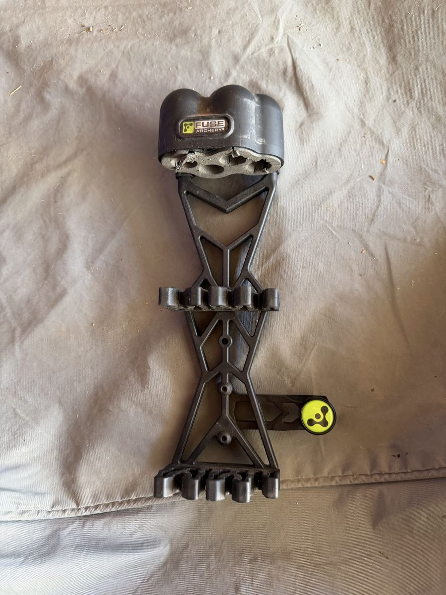 Fuse Archery Black 5-Arrow Quiver for Compound Bows