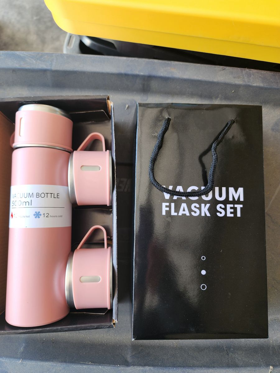 New in box vacuum flask set