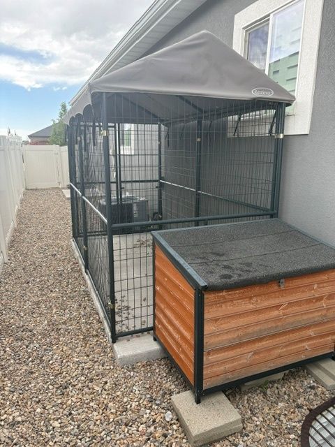 Large Dog Run & Doghouse - made by Retriever