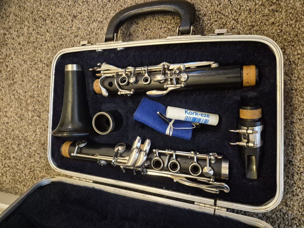 Artley Clarinet with Warranty