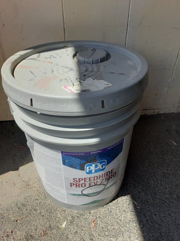 Interior Paint, Eggshell- 5 Gallon Bucket