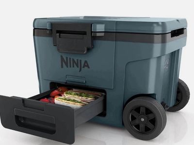New in Box Ninja FrostVault 45 Qt Wheeled Cooler with Dry Zone