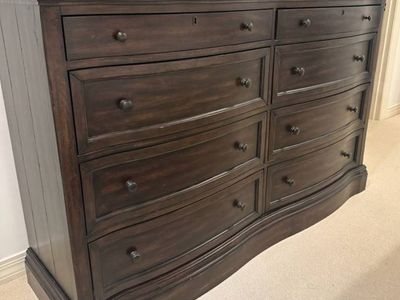 Pottery Barn 8 Drawer Dresser