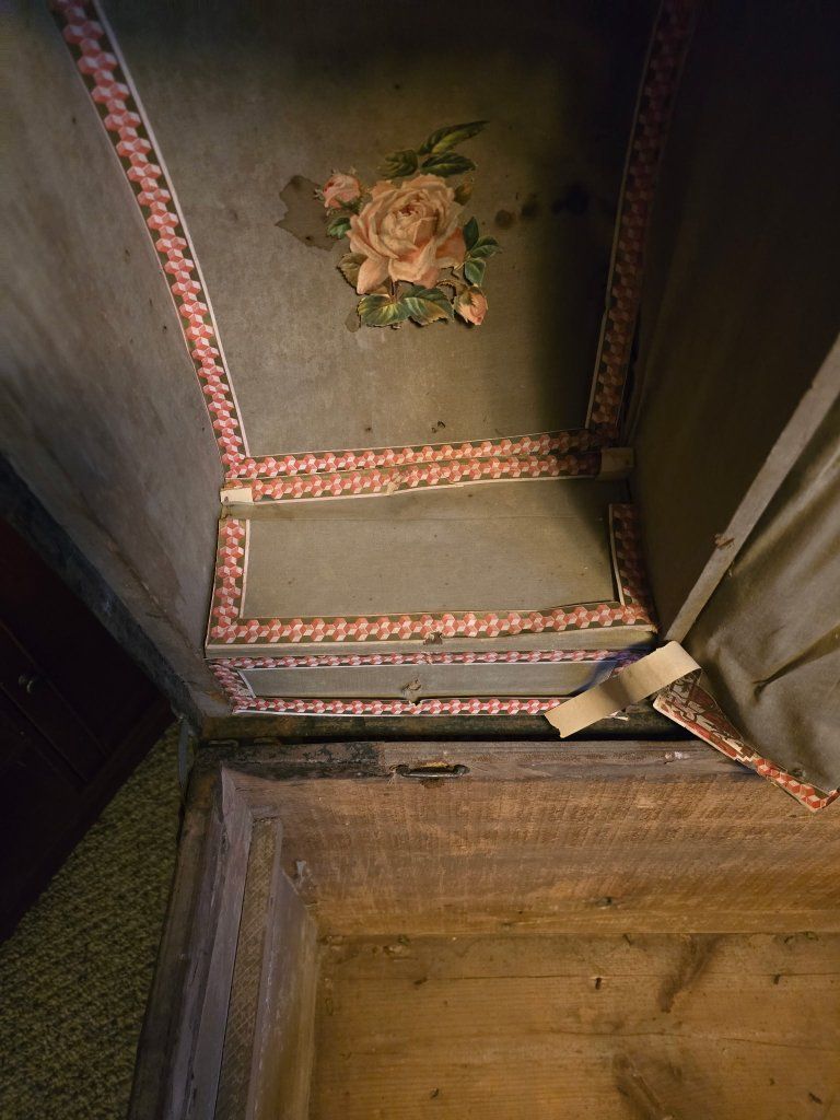 Main image 8