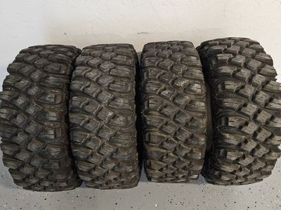 Pro Armor Crawler XG Tires 28x10.0R15 Set of 4