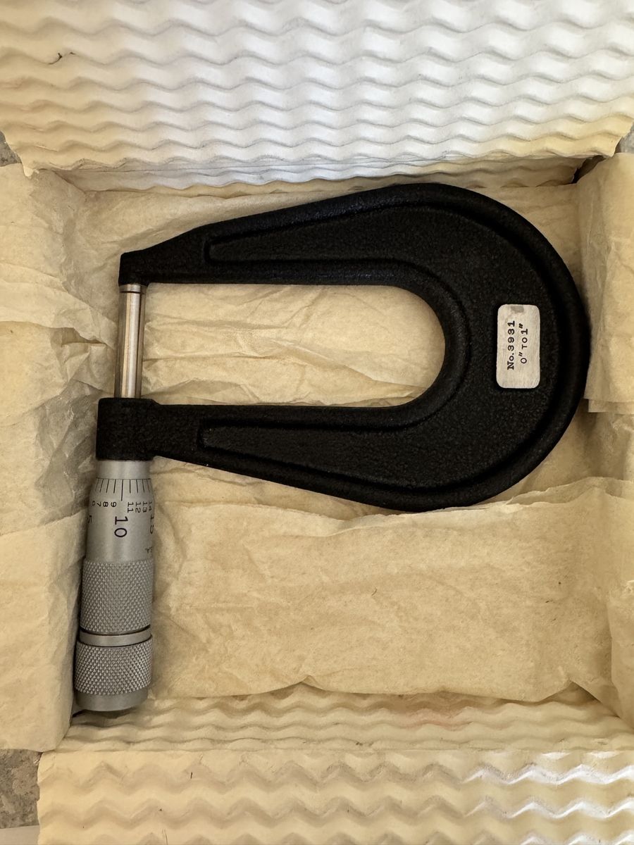 Lufkin No. 3931 Chrome Clad Deep Throat Micrometer 0-1 inch with Ratchet Cap in Box