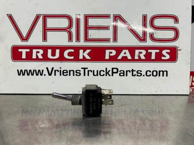 Paccar Dashboard Switch