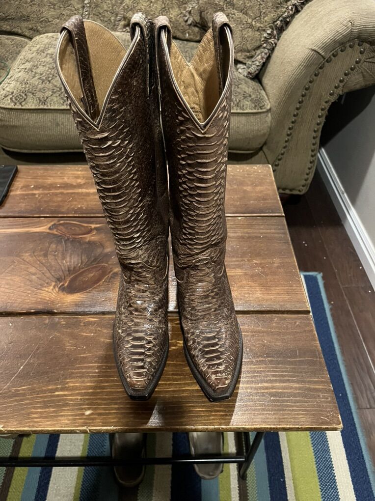 IDYLLWIND WOMEN'S 7 SMOK'N COWBOY BOOTS SNIP TOE