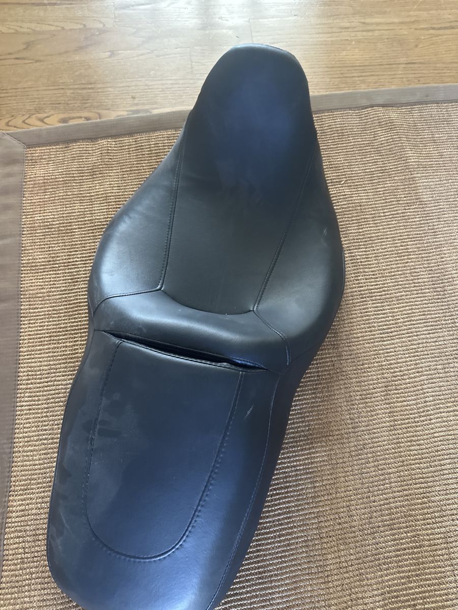 Harley Davidson OEM Touring Seat