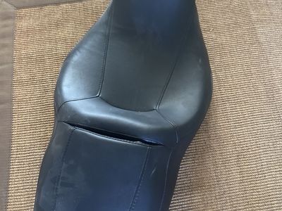Harley Davidson OEM Touring Seat