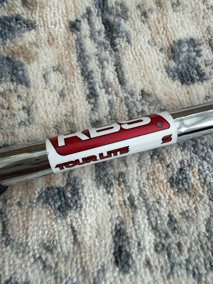 KBS Tour Lite 4 iron shaft (stiff) + grip
