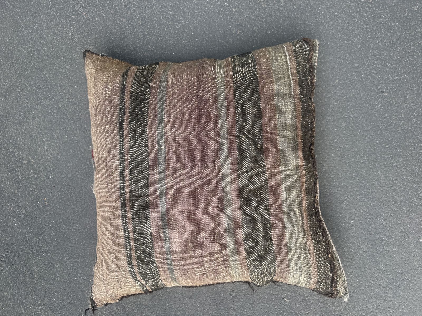 Main image 5