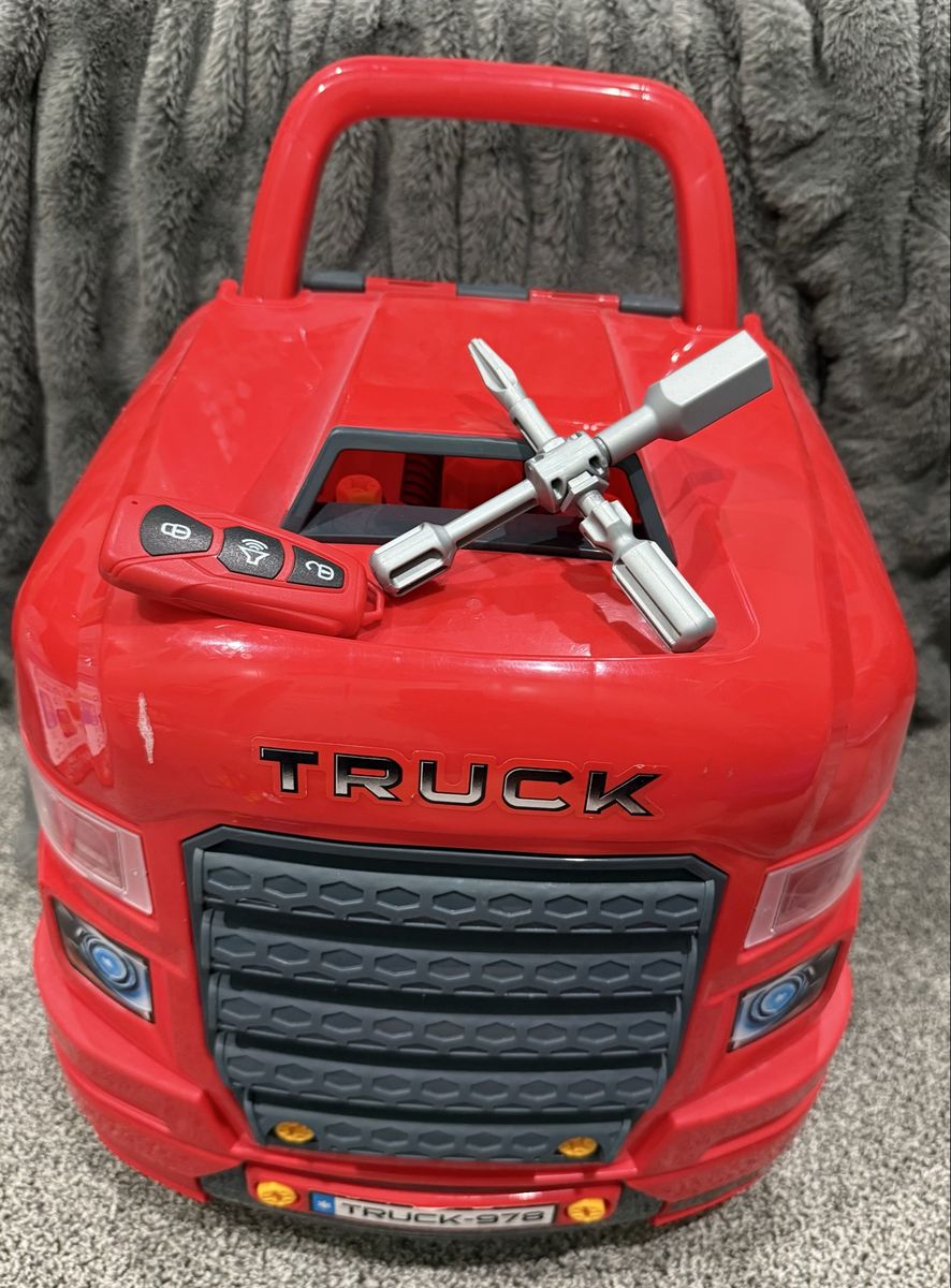 Red Truck-978 Engine Play Set Kids Toy Mechanic Fix-It with Lights and Sounds