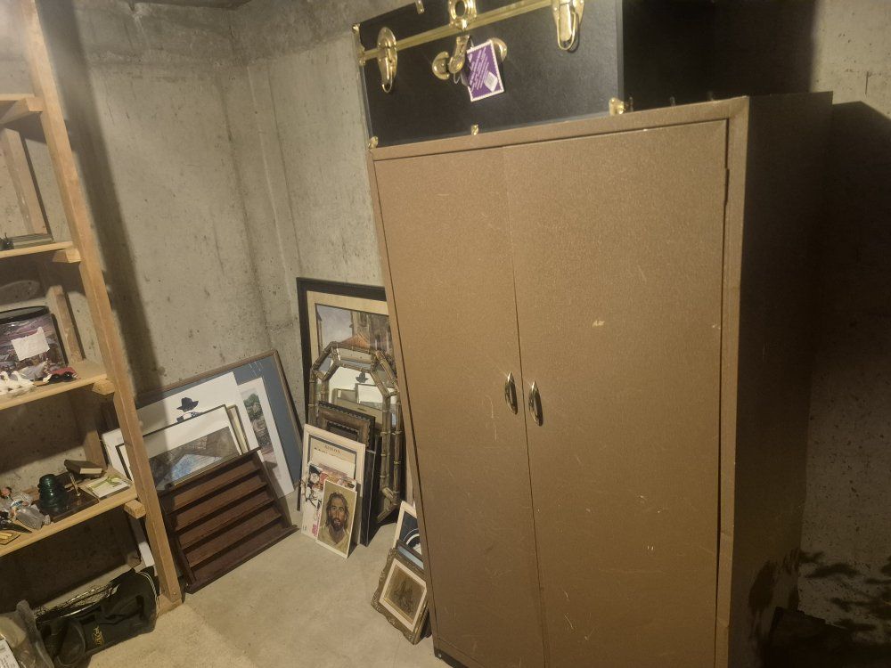 Main image 3