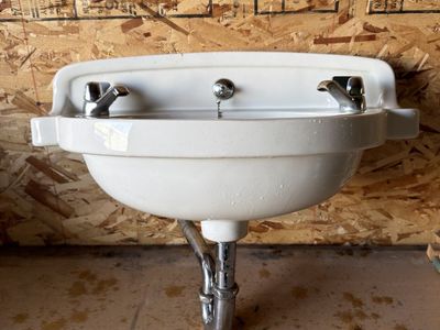 Early 1900s Trenton Potteries Antique sink
