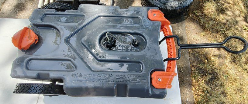 Portable 15-Gallon RV Waste Water Tank with Wheels and Handle - Gray/Orange