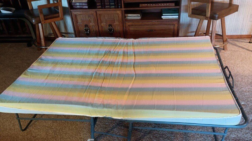 premium retro fold away cot - pastel rainbow print