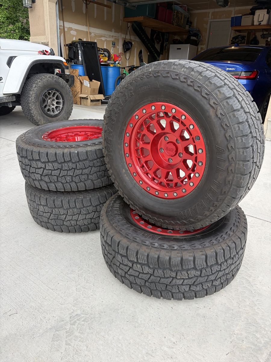 Black Rhino Rims on 35x12.50 R18 tires