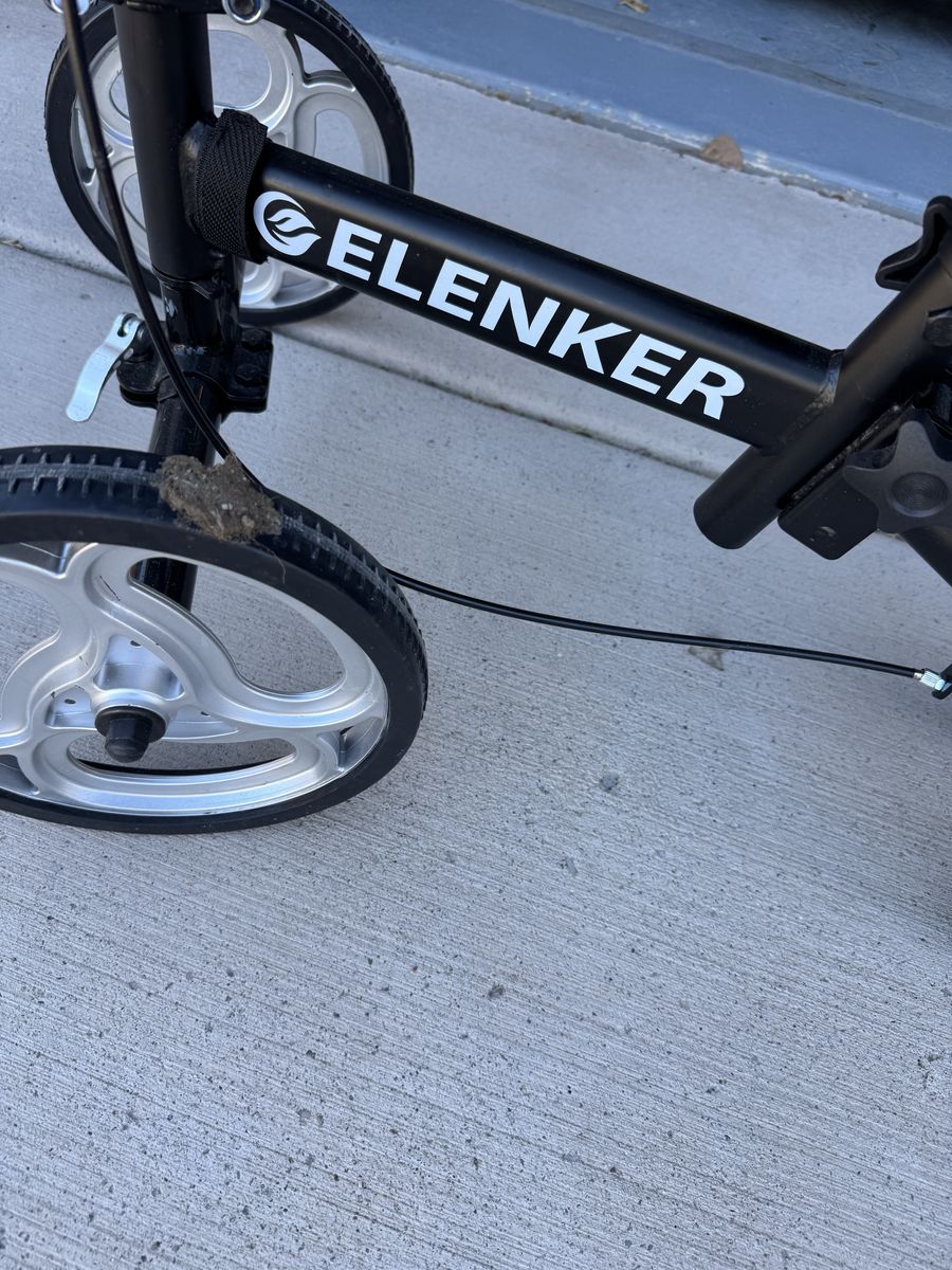 Elenker Economy Knee Walker Steerable Medical Scooter Crutch Alternative Black