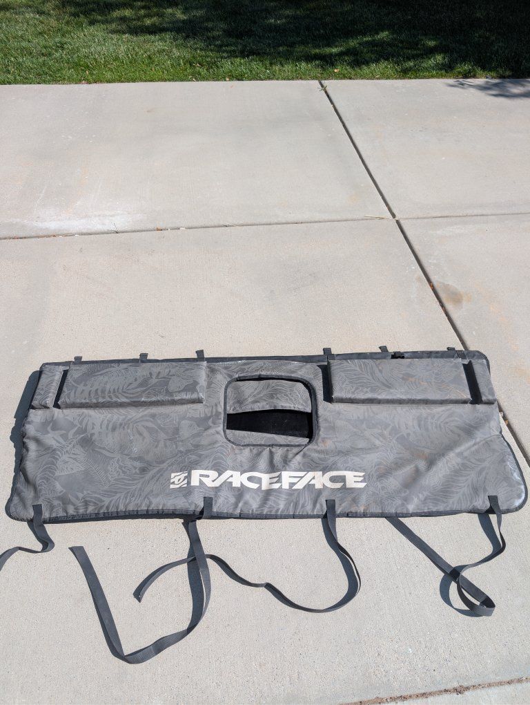 Raceface Tailgate Pad for Bikes