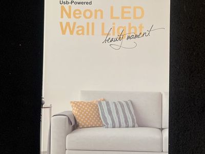 USB-Powered Neon LED Wall Light - Paw Print Decor - Plug & Play, Bright Colors
