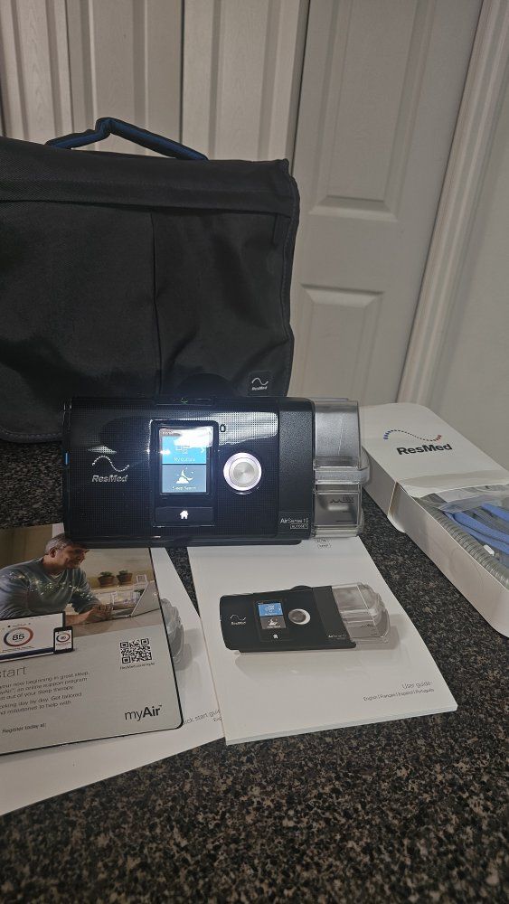 ResMed AirSense 10 AutoSet CPAP Machine w/ Humidifier, ClimateLineAir & Mask - 3034 Run Hrs
