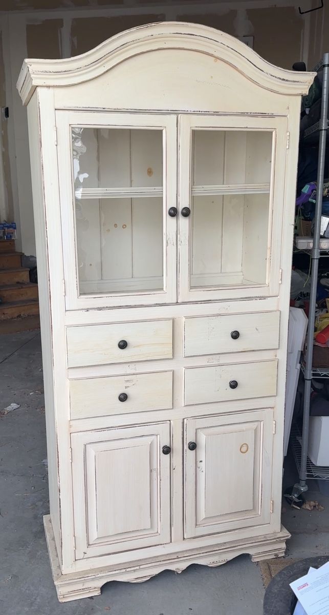 Farmhouse Solid Wood Display Hutch